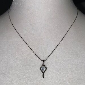 Elegant Silver Pendant Necklace
